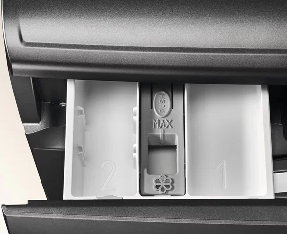 Стиральная машина Electrolux EW6SN306SPX (SensiCare 600 / 37.8-41,1см / 6кг / 1000об / А+++ / Чёрная)-3