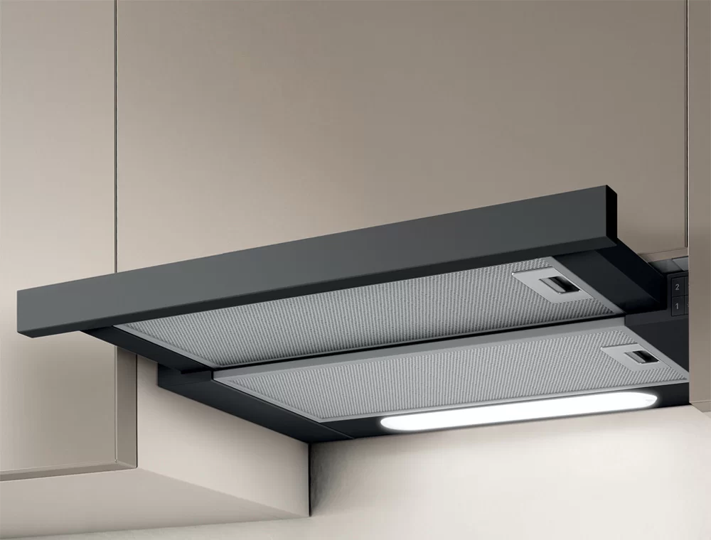 Вытяжка телескопическая Elica Elite 14 Lux BL/A/50 (650 м³/ч / 121 Вт / LED освещение 2x3 Вт / ширина - 49.8 см / черная)-1