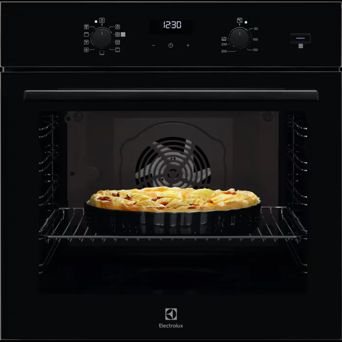 Духовой шкаф Electrolux EOD5F71Z (SteamBake 600 / 72 л / до 275°C / Чёрное стекло / Катализ / боковые. напр.)-0