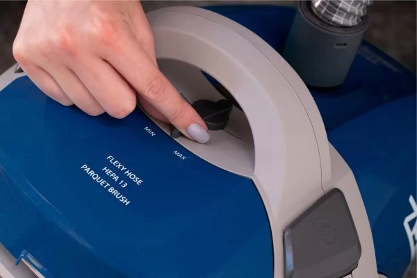 Пылесос Zelmer ZVC3502N (900Вт, мешок 3,5л, синий)-9