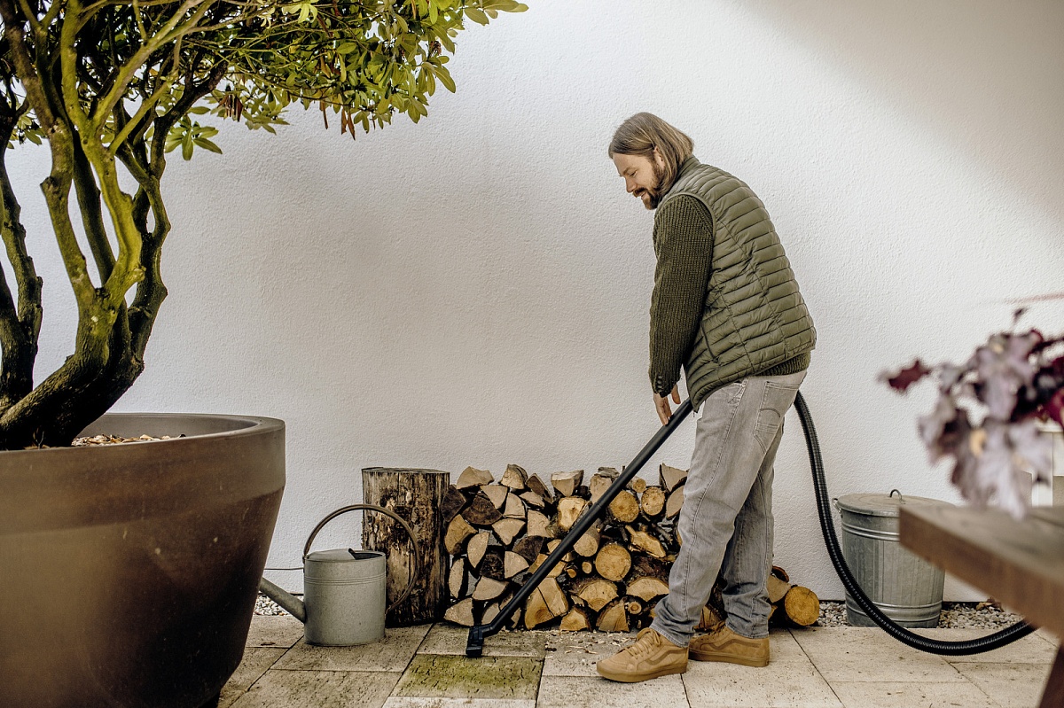 Пылесос Karcher WD 3 V-15/4/20 1.628-104.0 (1000Вт, мусоросборник 15л, желтый)