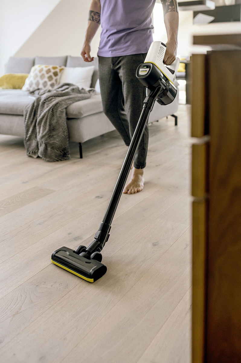 Пылесос вертикальный Karcher VC 4 Cordless myHome (140 Вт, контейнер 0,65л., аккумулятор Li-Ion, время работы до 30 мин./ белый)