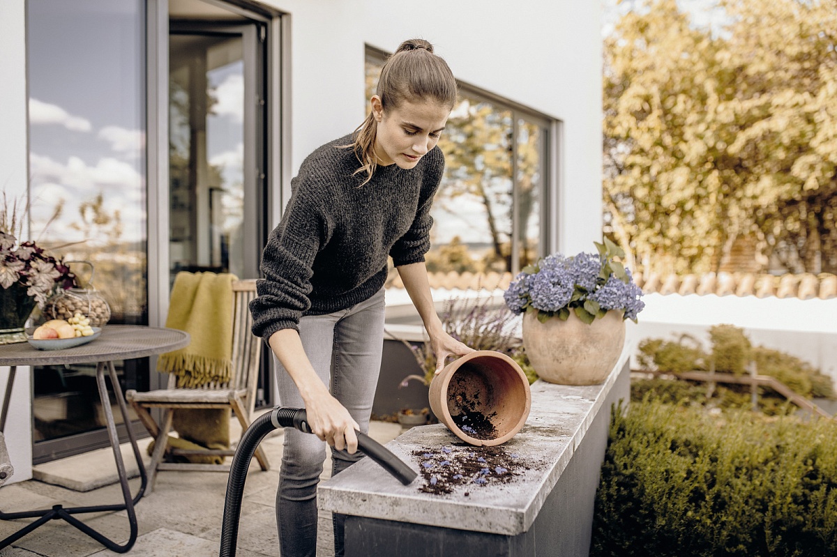 Пылесос Karcher WD 3 V-17/4/20 1.628-127.0 (1000 Вт, мусоросборник 17 л, желтый)