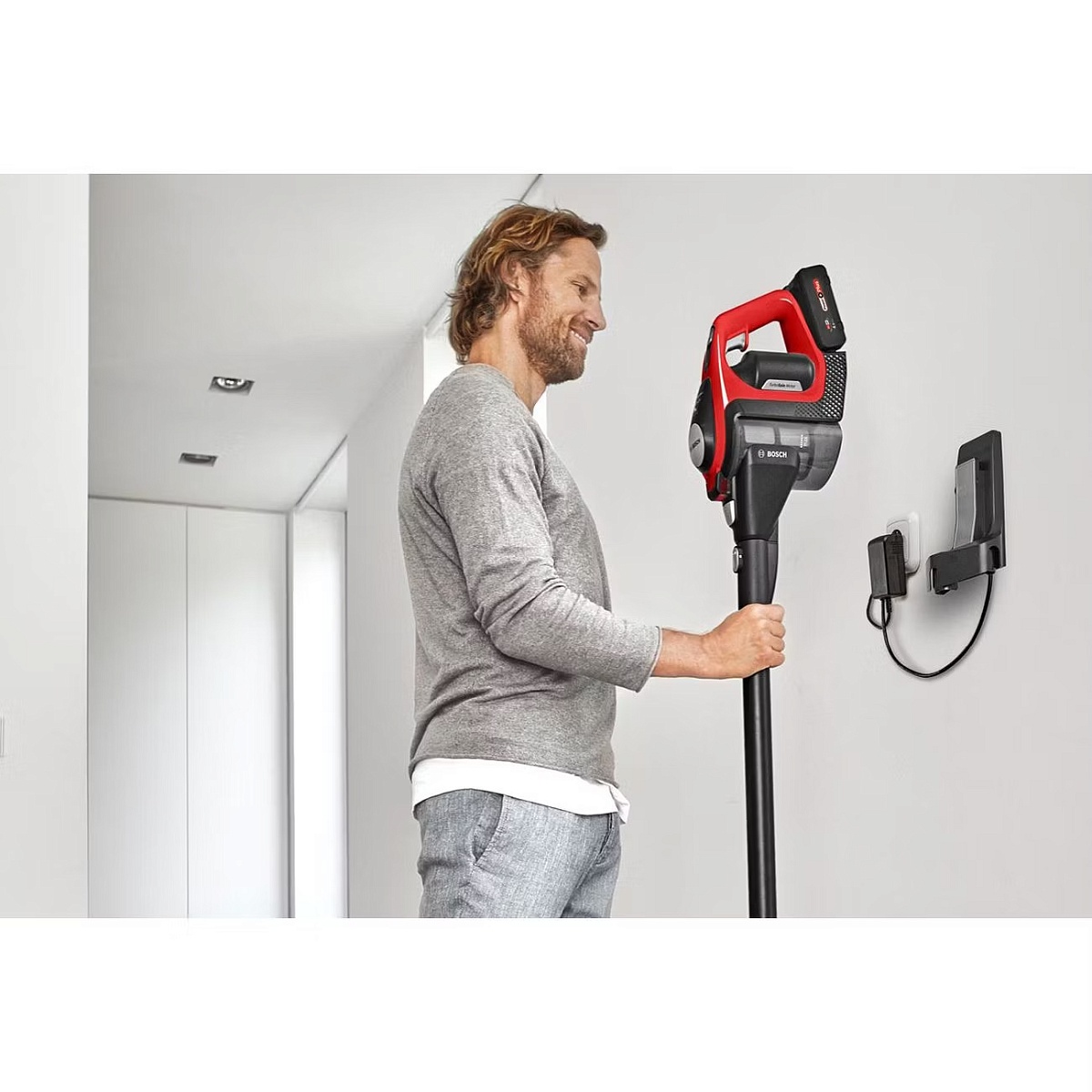 Пылесос Bosch BBS8214PET Unlimited Gen2 ProAnimal (вертикальный, контейнер 0,3л, аккумулятор Li-Ion, красный)